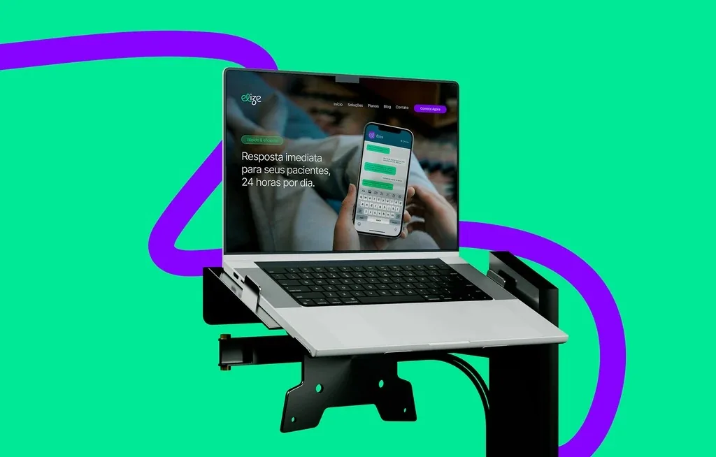 Site da Elize em notebook sobre fundo verde